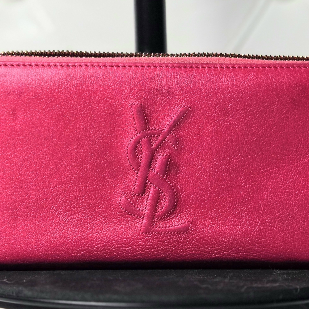 Yves Saint Laurent Pink Leather wallet. Very good condition